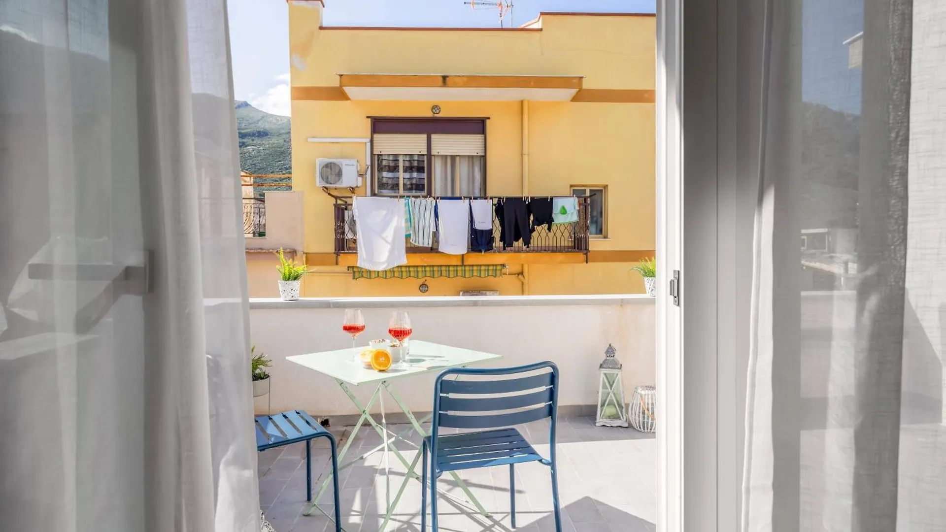 Dream Holidays - Apartments Palermo 0*,