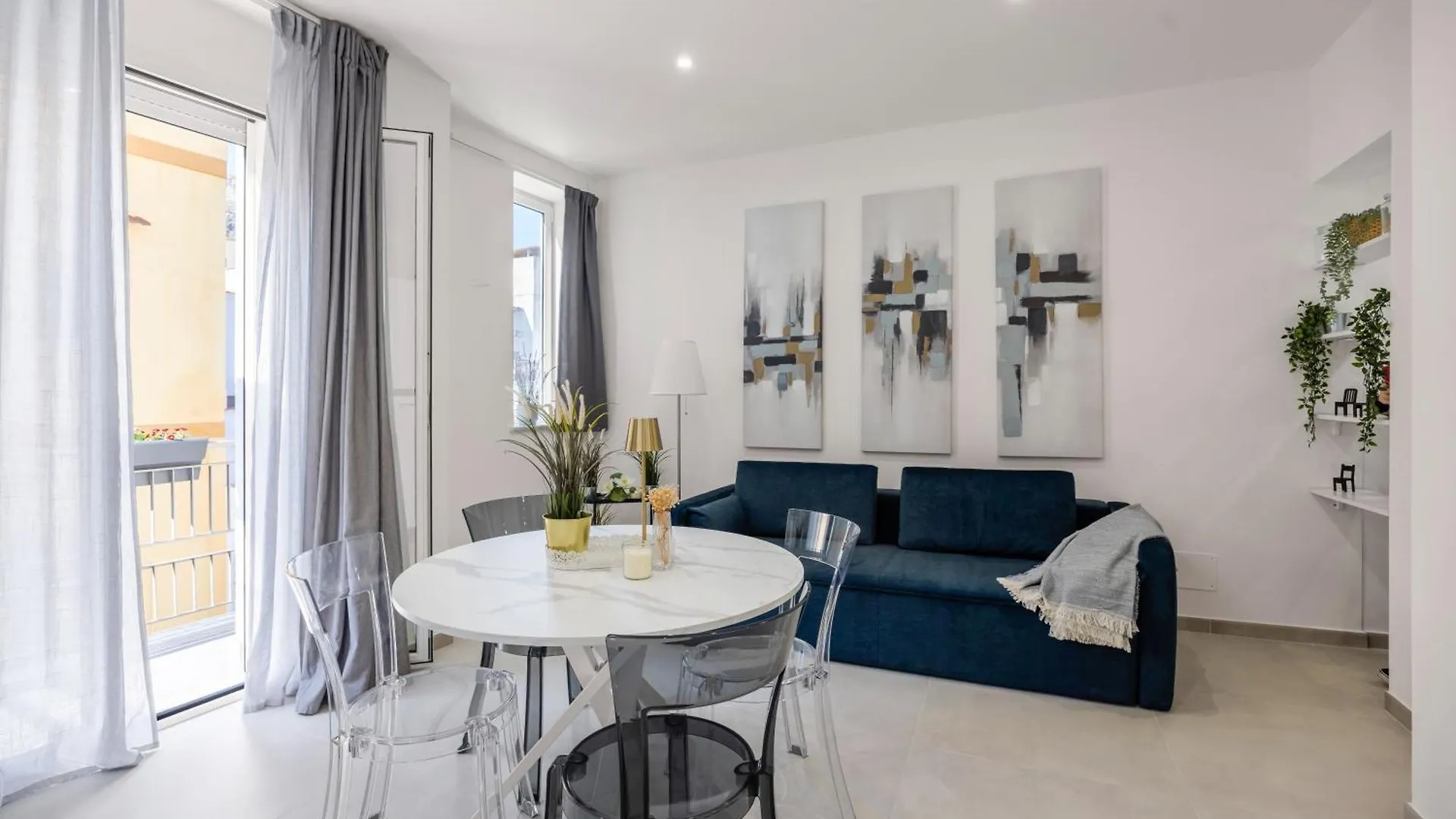 Dream Holidays - Apartments Palermo 0*,  Italy