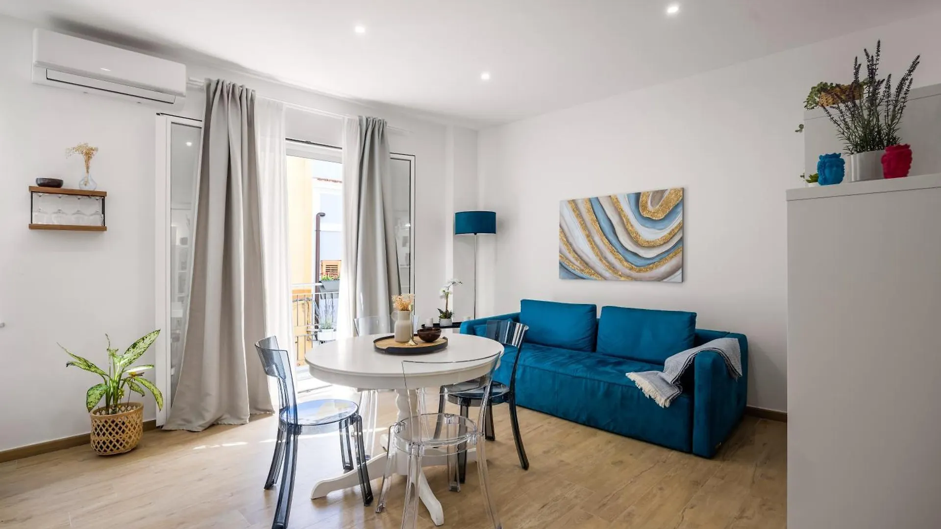 Dream Holidays - Apartments Palermo 0*,  Italy